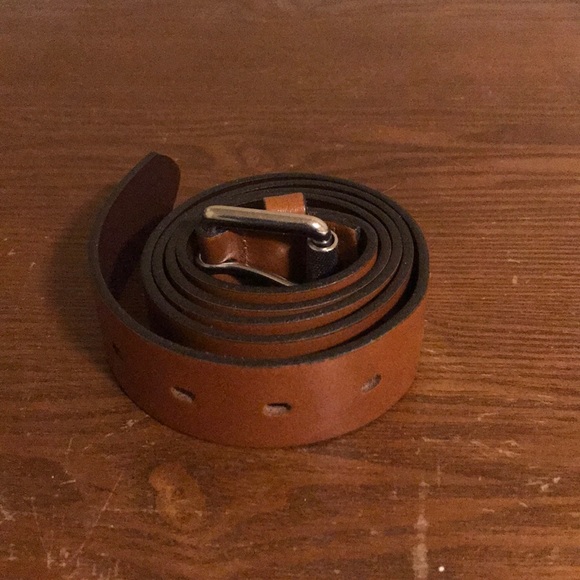 Dress wingtip shoes with matching belt - Picture 4 of 4